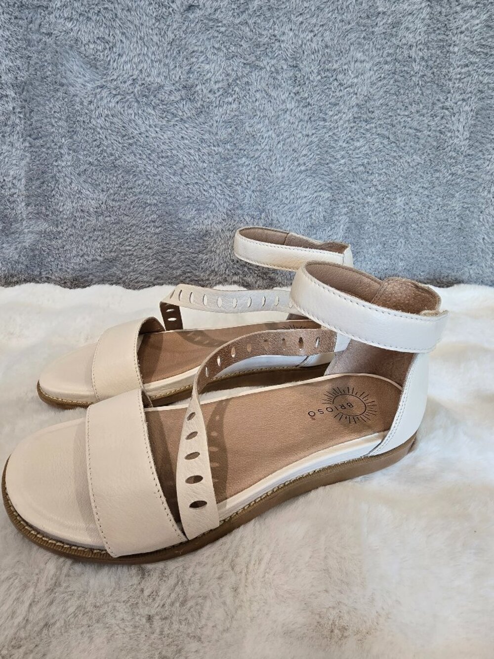 Brioso Vista Asymetrical Strappy Flat Ankle Strap Sandals women's Size 11 NEW
